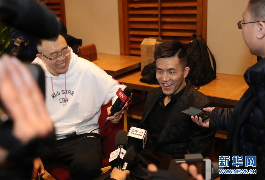 尔夫打开了