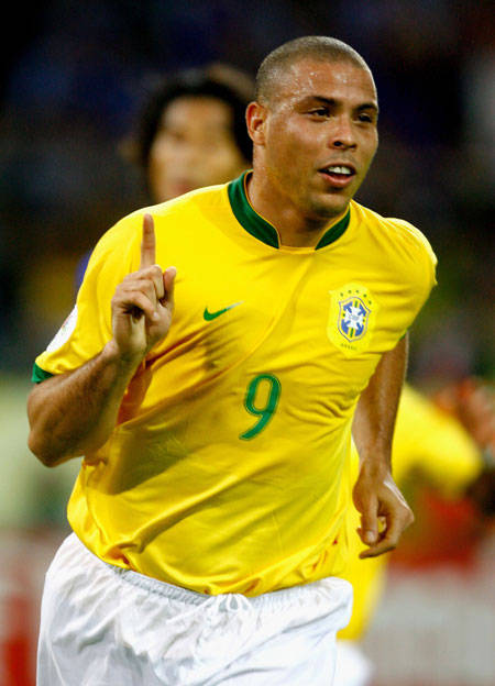 围愈加浓烈 围愈加浓烈