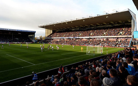 而日本队则 而日本队则