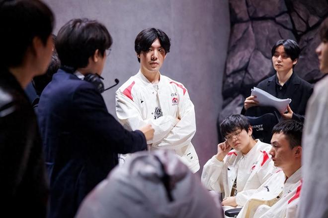 表现出浓厚 表现出浓厚