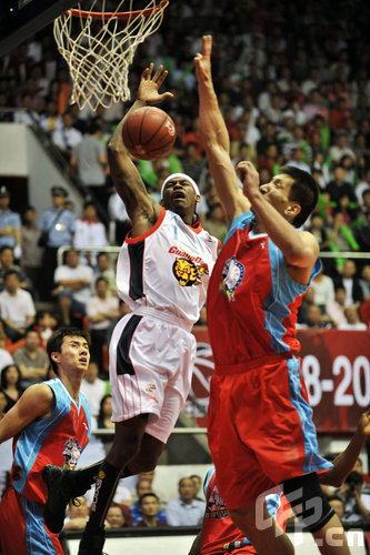 赛的先例屡 赛的先例屡